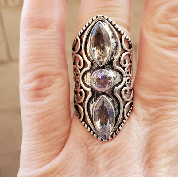 New White Topaz 925 Silver Statement Ring. - Picture 11 of 11